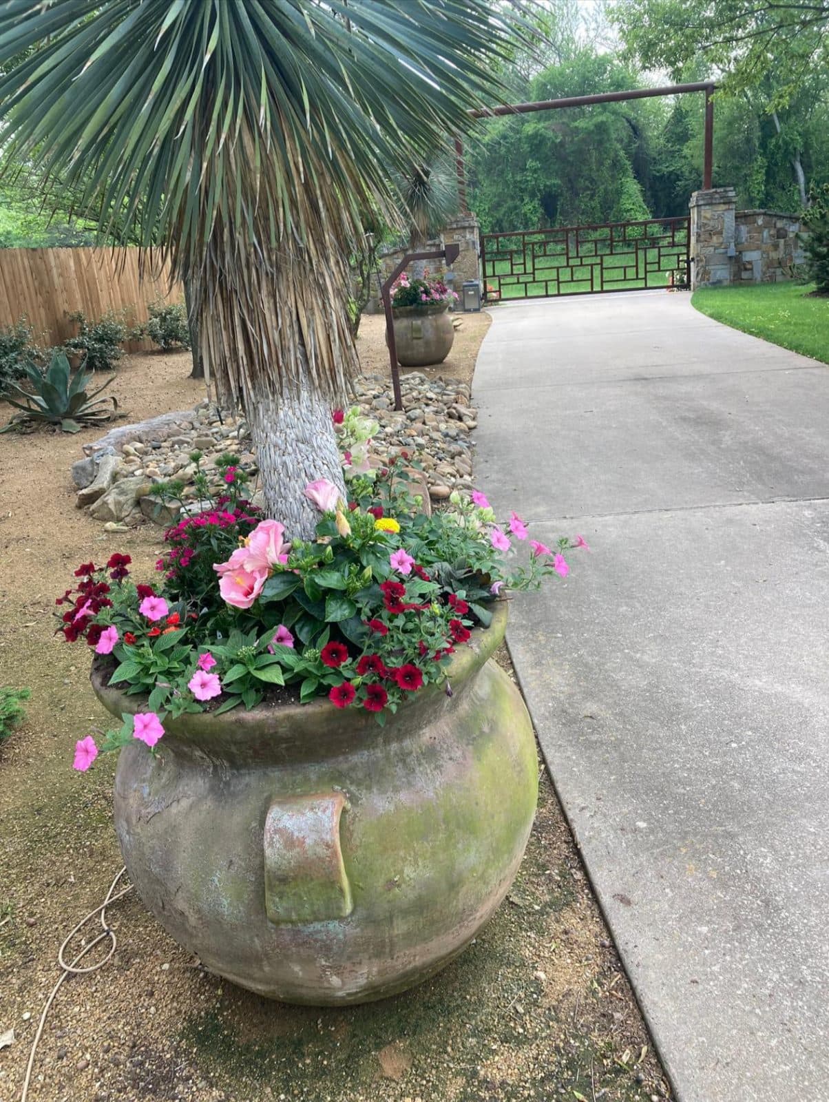 Completed project photo 6 of finished work on a customer property (Legendary Services TX)
